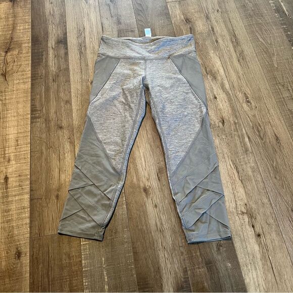 Ivivva girls size 14 crop leggings - Picture 2 of 6